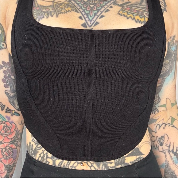 Babaton Black Ribbed Women's Top - Picture 3 of 5